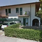 Daire Amazing With Private Garden In Bibione