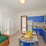 Daire Amazing With Private Garden In *