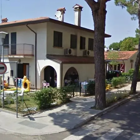 Amazing With Private Garden In Apartment